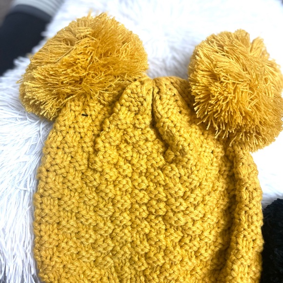 ON SALE…Double PomPom Knitted Hat - Picture 6 of 8